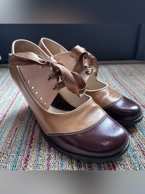 Fluevog VINT. EXCELLENT Fellowship Hi Lucille brown color block ribbon heel -10